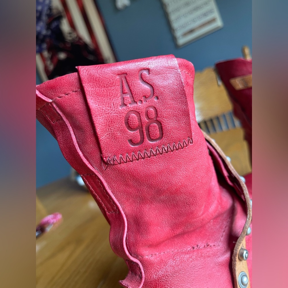 AS98 boots Size 39